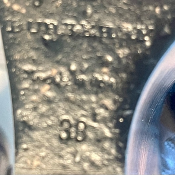 Burberry Wedge Leather Ankle Boots 🔥GUC🔥 Cert. Authentic Sz 38 (US 7) - Picture 9 of 10